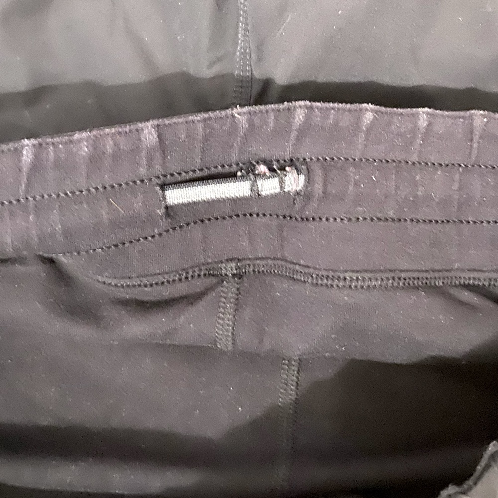 Lululemon Fully Lined Nylon Womens Pants with Adjustable Ankle Cinch - Picture 3 of 9